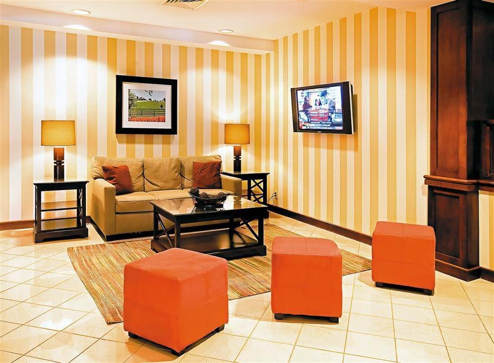 Quality Inn Lexington -Horse Park Beltér fotó