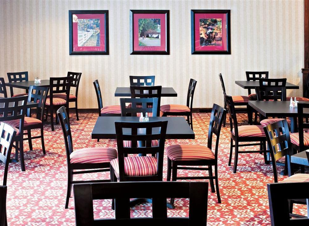 Quality Inn Lexington -Horse Park Étterem fotó