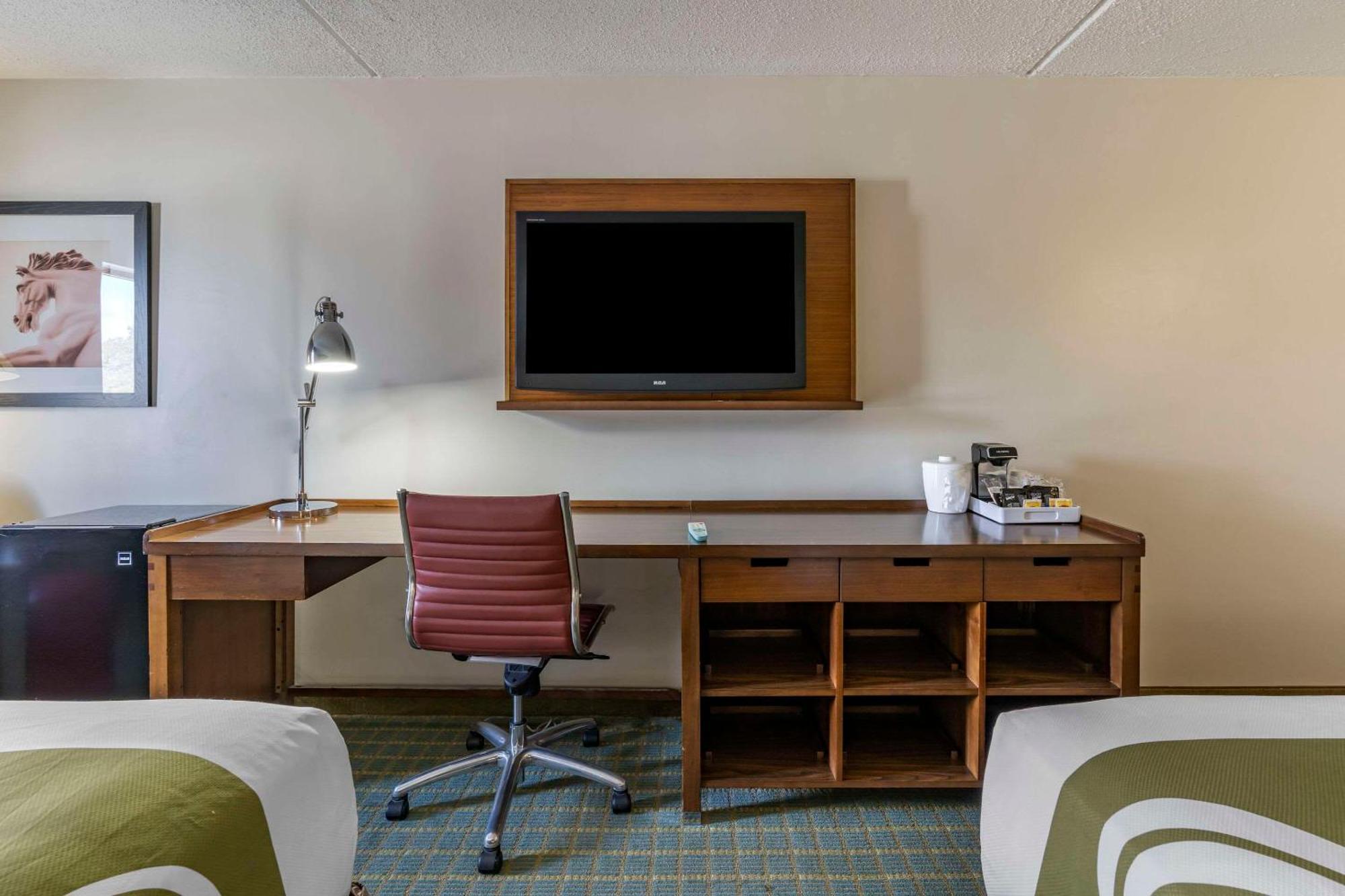 Quality Inn Lexington -Horse Park Kültér fotó